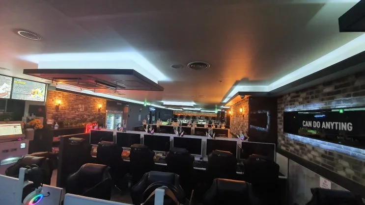부산 사하구 00피시방