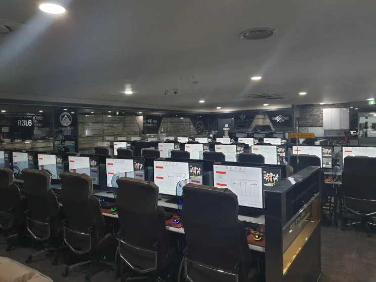 부산 북구 00피시방