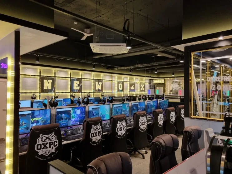 부산 사하구 00피시방